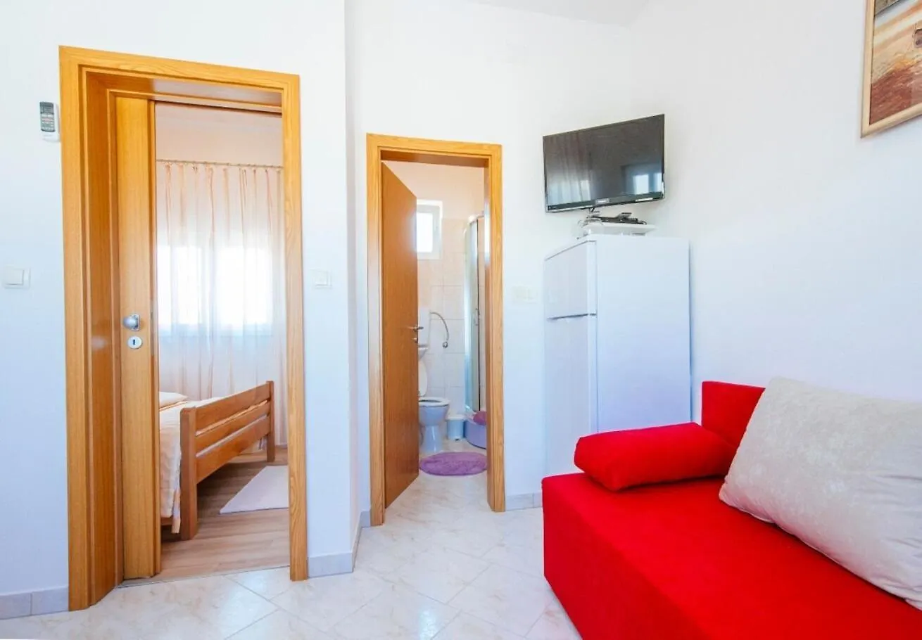 Apartments Ljubo - Modern Andy Cosy 브르시 0*,  크로아티아
